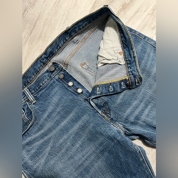 Men’s 501 Levi’s Jeans - Picture 3 of 6